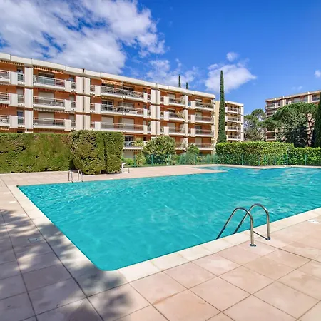 La Lauve - Climatise Avec Piscine Partagee Апартаменты *